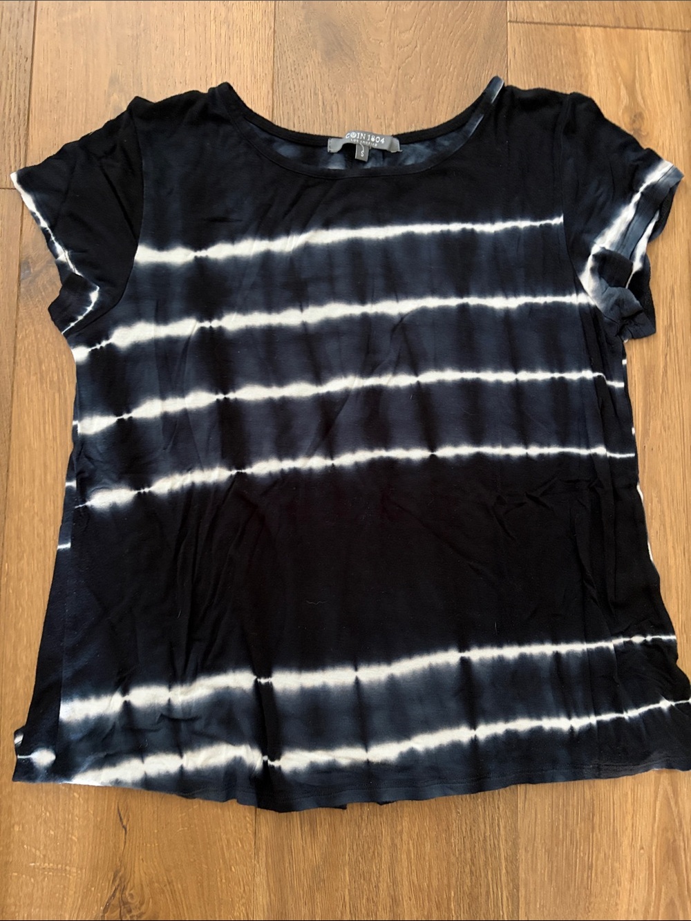 Women’s Black & White Tie-Dye Short Sleeve Tee